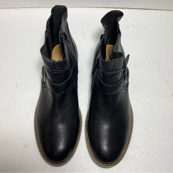 CLARKS Women's Camzin Loop Buckled Black Leather Booties Size 7.5 - Picture 4 of 16